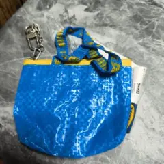 Item thumbnail for item 258f1a21-601f-4e9e-b09a-6966a6e3c878