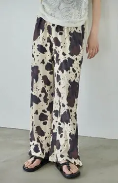 新品タグ付き】ジーナシス アソートガライージーパンツ ブラック系