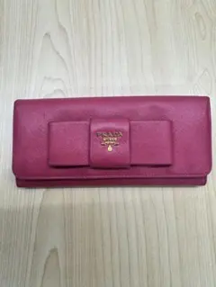 PRADA サフィアーノレザー フラップ 長財布 メタルロゴ ピンク - メルカリ