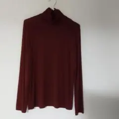 ユニクロウルトラライトヒートテック ブラウン