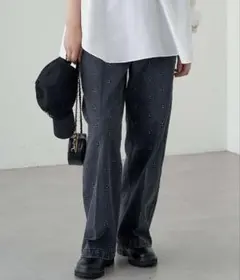 お値下げしました　新品・未使用 Loungedress 刺繍デニムパンツ