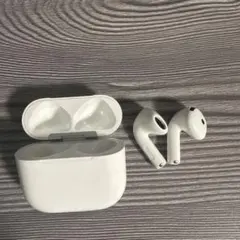 Apple AirPods 本体 ワイヤレスイヤホンのサムネイル