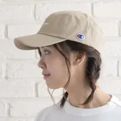 【CHAMPION/チャンピオン】スクリプトローキャップ　ロゴ刺繍