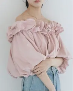ホイップバルーンオフショルブラウス　VANNIE Uのサムネイル