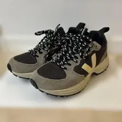 ベジャ スニーカー