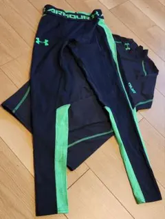 アンダーアーマー　SM　ヒートギア コンプレッション 上下セット