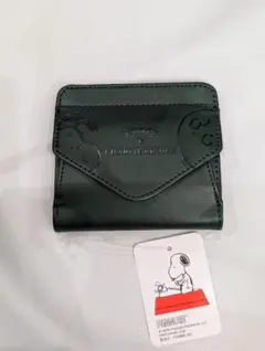 新品●PEANUTS スヌーピー　グリーン 二つ折り財布