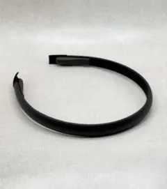 黒カチューシャ
