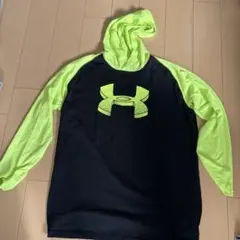 Under Armour フード付き長袖カットソー