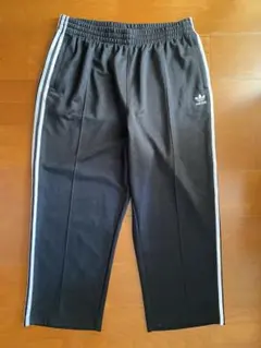 adidas ワイドトラックパンツ