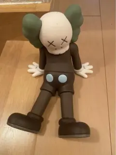 KAWS　キャラクター フィギュア