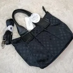 新品タグ付き【イザック】 撥水ポルカドット柄 2way ショルダーバッグブラックのサムネイル