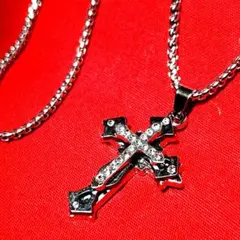クロスモチーフネックレス❗軽量チタン使用★ダイヤモンドcz❗新品
