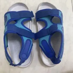 ナイキ　サンダル　サンレイアジェスト22センチ　ブルー
