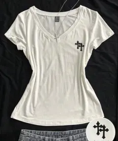 新品未使用　SHEIN VネックTシャツ