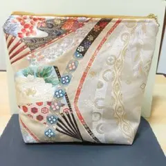 Item thumbnail for item 73e02d32-f917-4308-9da7-8f604e4a2743