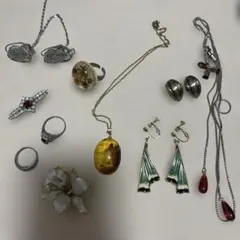 アクセサリーセット（ネックレス・リング・ピアス）