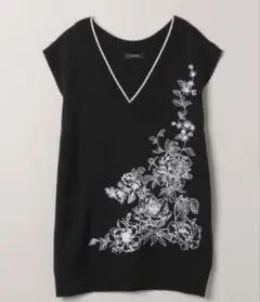 JEANASIS 黒 花柄刺繍 ニットベスト