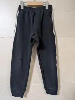 ユニクロキッズ　スウェットパンツ サイドライン ブラック　サイズ130cm