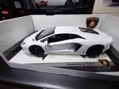 ブラーゴ　burago1/18ミニカー ランボルギーニ アヴェンタドール