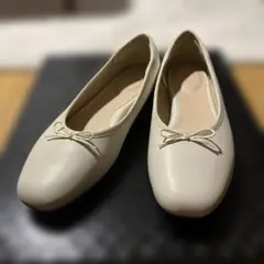 【GU 】美品 バレエシューズ 24.5cm ベージュ系