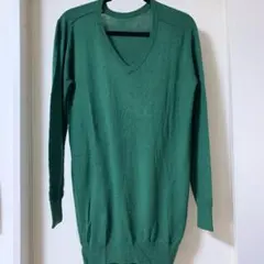 ワールド　Vネックセーター