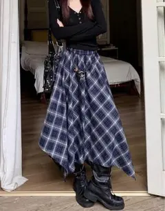 ネイビー チェック柄 アシメントリーフレアスカート　新品未使用　裏地付　ベルト付