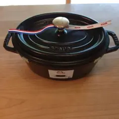 STAUB オーバルホットプレート 23cm ブラック　ラビットノブ付き STAUB オーバルホットプレート 23cm ブラック ラビットノブ付き - メルカリ