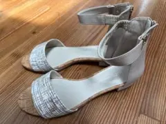 HIPS サンダル 24.5cm L ベージュ バックジップ 新品のサムネイル