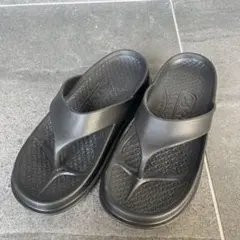 CARIGA ブラック トングサンダル