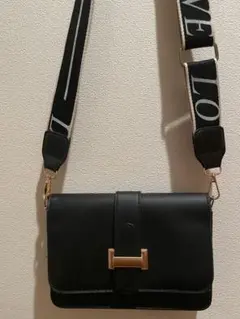 ブラックミニショルダーバッグ