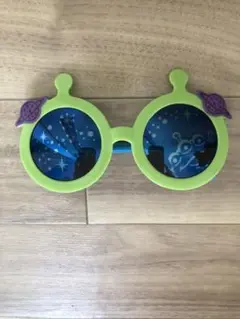 ディズニーランド リトルグリーンメンサングラス