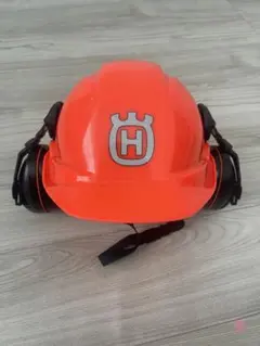 F196 Husqvarna チェーンソー用ヘルメット イヤーマフ・バイザー付 