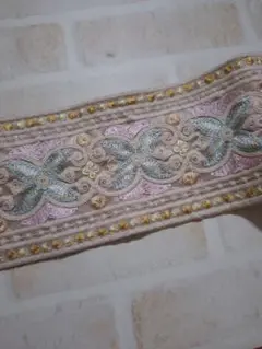 インド刺繍リボン　タイル柄パステル１メートル
