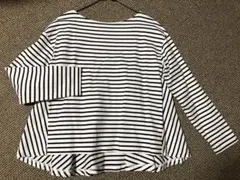 良品【Ray BEAMS】レイビームス　バックフレアラウンドネックTシャツ　綿のサムネイル