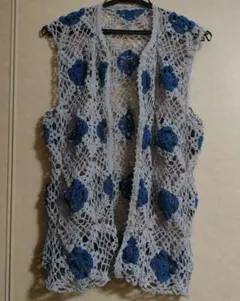 ハンドメイド　編みベストのサムネイル
