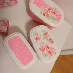ローラアシュレイ　ランチボックスとカトラリーセットのサムネイル
