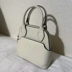 白 ハンドバック
