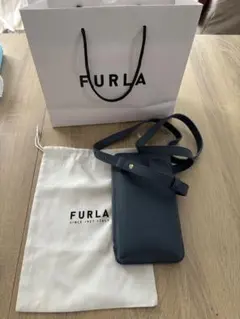 新品☆フルラ☆FURLA☆スマホショルダー