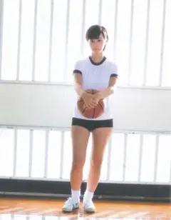 Item thumbnail for item 9d63c7fe-7a90-44b2-8b30-c5c037429c5a