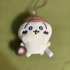ちいかわ　どんぐり帽子マスコット　うさぎ