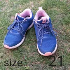 運動靴21センチ　アディダス　キッズ　運動靴　スニーカー