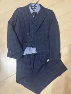 美品！おしゃれ！スリーピーススーツ 140サイズ　卒業式　入学式