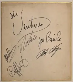 The Ventures ベンチャーズ　直筆サイン色紙　1976頃 The Ventures ベンチャーズ 直筆サイン色紙 1976頃 - メルカリ