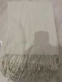 LOWRYS FARM クリーム色マフラー