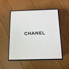 CHANEL ギフトボックス ホワイト