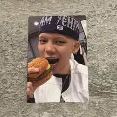 treasure ヒョンソク トレカ はぴだんぶいカフェ