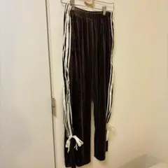 ダークブラウン ベロア カジュアルパンツ　リボン