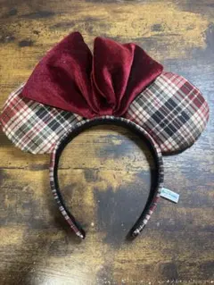 ディズニー　ミニーマウス カチューシャ チェック柄 赤リボン