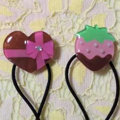ベビーキッズヘアゴム　バレンタイン　チョコ　いちご　プラバン　ハンドメイド